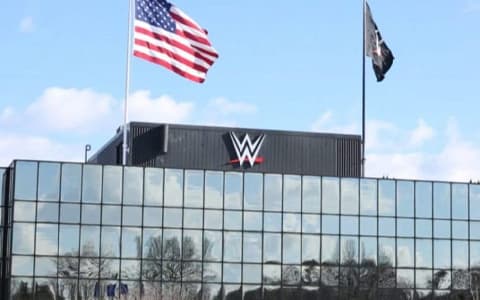 WWE要求员工必须配戴口罩，发现一次未戴口罩处罚500美刀