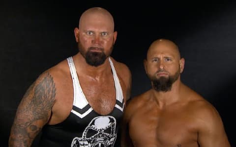 WWE又双叒叕解雇了四位超级巨星！