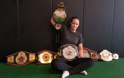 WWE前顶尖选手成自由人,自曝与AEW已有接触?女王之矛或将重返擂台!