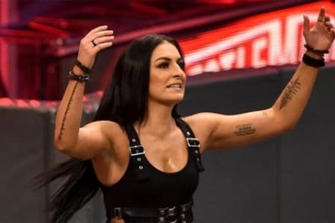 WWE索尼娅·德维尔计划挑战男子冠军，“让女性获得真正的平等”