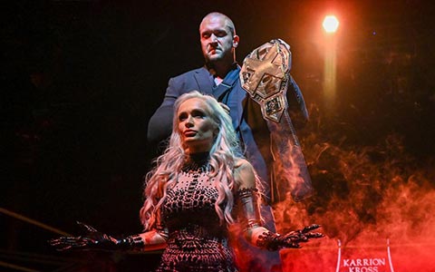 WWE卡里安·克罗斯夫妇合约将近,AEW布里特·贝克去留成谜