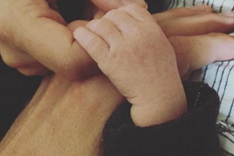 贝拉姐妹双喜临门时隔一天分别生下一个男孩，二十年后剑指男子双打冠军？