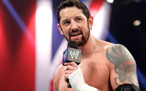枢纽军团领袖国王·巴雷特即将回归WWE，不过只是加入NXT
