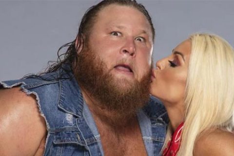 棒打鸳鸯!WWE为什么拆散奥蒂斯与曼迪罗斯这对最受欢迎的情侣?