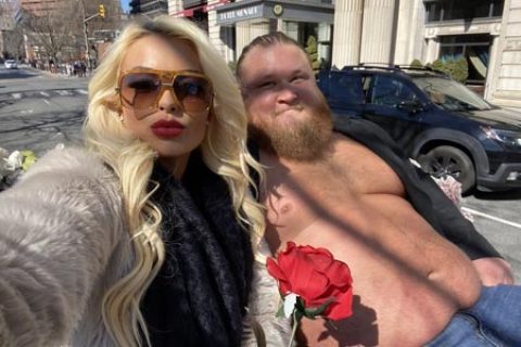 WWE为何棒打鸳鸯拆散奥提兹和曼迪