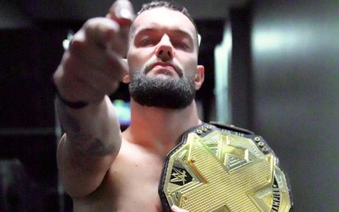 芬巴洛尔2024年净资产：WWE 超级巨星的收入和财富