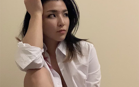摔角没有界限!AEW举办布罗迪·李悼念仪式白羊罗温亮相,WWE选手自发留言哀悼