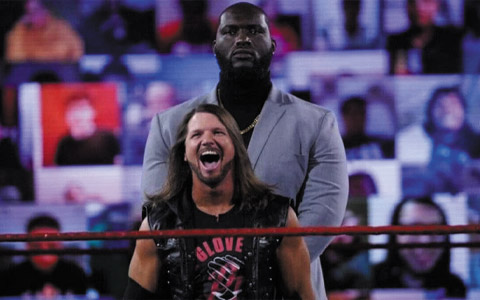 奥莫斯在今天的WWE RAW上向布洛克莱斯纳发起挑战