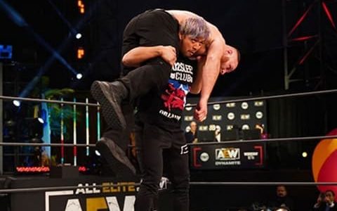 艾吉现身NXT也没有帮助起到太大作用，AEW再次碾压NXT，NJPW加入抗E行动
