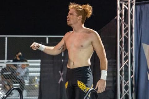 WWE签约顶级独立届摔角巨星布莱克·克里斯汀