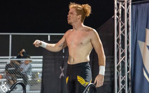 WWE签约顶级独立届摔角巨星布莱克·克里斯汀