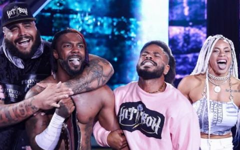 WWE NXT 第628期：中国双星携手出战 马丁内斯惨遭李霞旋风腿踢晕