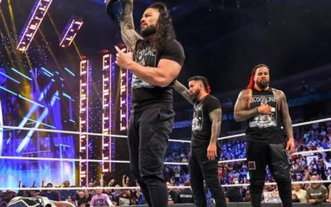 WWE SmackDown 第1159期：罗曼雷恩斯回归惨遭侮辱，娜欧米再次被针对