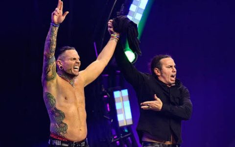 AEW收视率再度破百万，背后全靠一群前WWE老员工在支撑和管理？