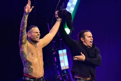 AEW收视率再度破百万，背后全靠一群前WWE老员工在支撑和管理？