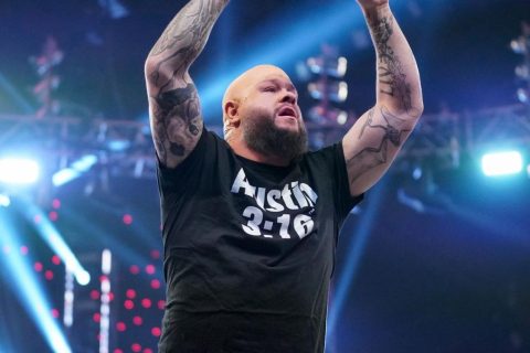 WWE1504期RAW周报，冷石欧文斯驾到，罗林斯再失摔角狂热38机会！