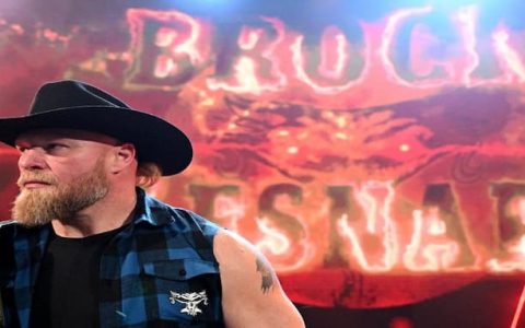 WWE SmackDown 第1177期：布洛克莱斯纳发飙，后台追打保罗海曼