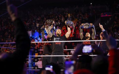 WWE SmackDown 第1181期：WWE环球冠军罗曼雷恩斯将揭晓罗门家族的下一步计划