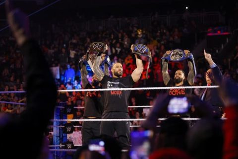 WWE SmackDown 第1181期：WWE环球冠军罗曼雷恩斯将揭晓罗门家族的下一步计划