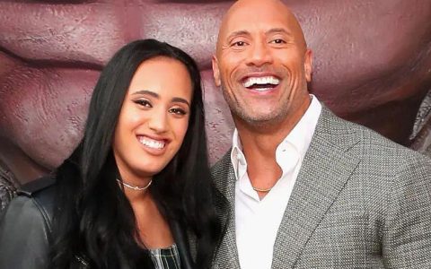 最低调的摔4代？WWE传奇巨石强森的女儿获新擂台名，并准备首秀！