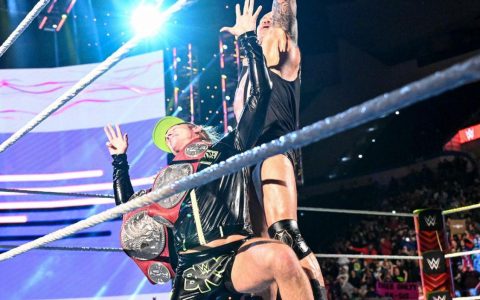 WWE最火的组合RK-BRO即将解散？兰迪不满意小弟偷走他的RKO！