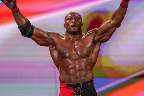 WWE出动整个痛扁企业来扶持，新人奥莫斯能否进化成为新巨人？