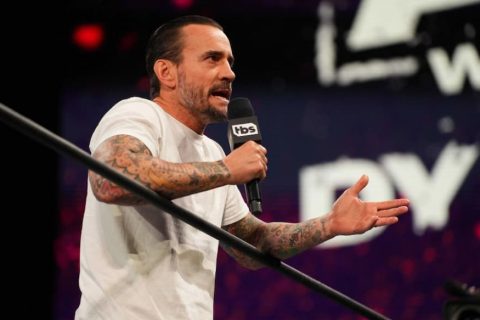 CM朋克对AEW的前WWE冠军达克斯哈伍德赞不绝口