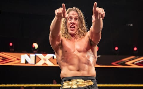 WWE最近的女性签约者对里德尔最近对赛斯的说法做出回应