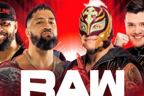 WWE RAW 第1523期：乌索兄弟在无可争议的 WWE 双打冠军赛中与雷尔父子战斗