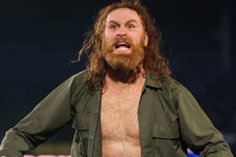前WWE制作人对萨米辛赞不绝口，称他是SmackDown 的领导者