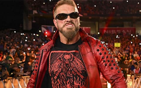 WWE剧情写手想让艾吉对战他...作为退役赛的对手