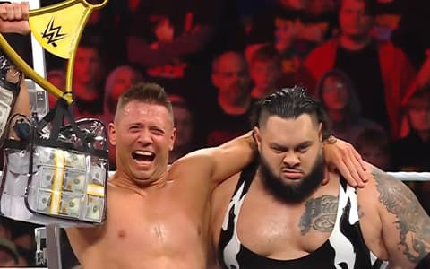 被解雇的WWE明星16个月后回归,帮助米兹在RAW上击败德克斯特卢米斯