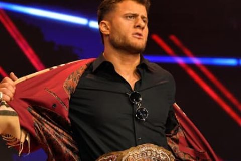 全场高呼！MJF 的存在感燃爆《WWE皇冠之珠》