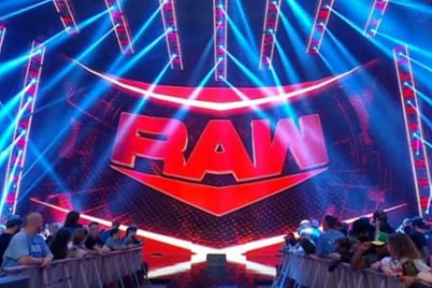 WWE暗示顶级派系可能会有新成员的加入
