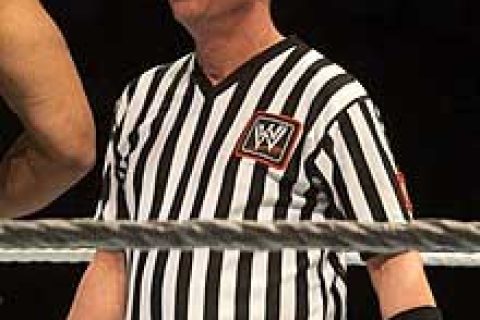 WWE裁判回忆的送葬者与战神高柏比赛，我差点宣布停止比赛