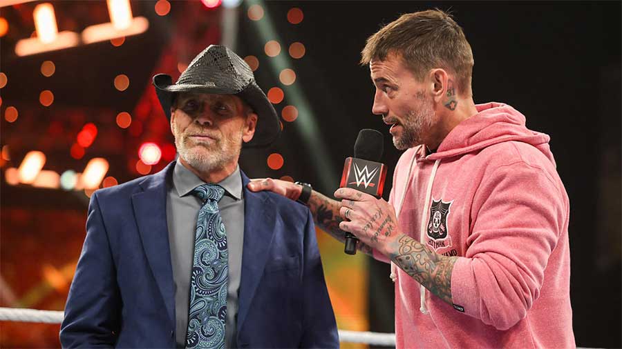 CM朋克在出现在了WWE NXT日与肖恩·迈克尔斯同台亮相