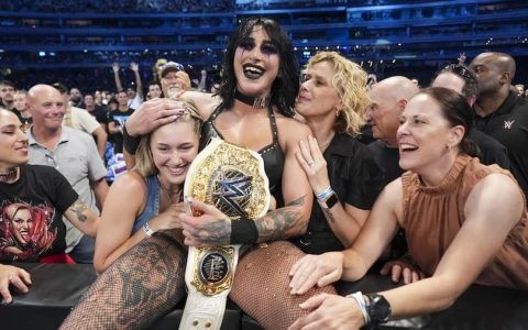 雷亚·里普利差点退出WWE：从低谷到王者的逆袭之路
