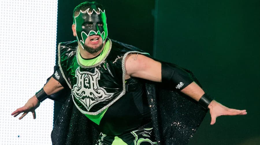 WWE传奇选手回应科迪·罗兹在比赛中使用被禁招式击败洛根·保罗
