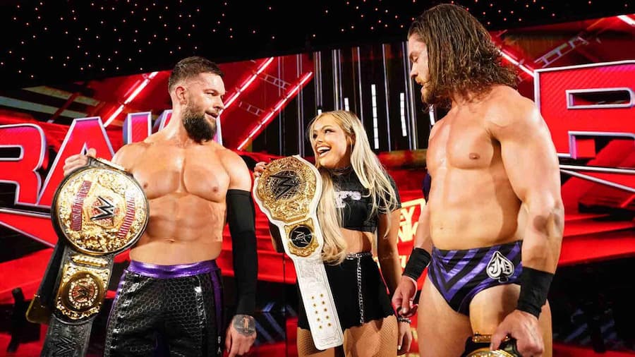 WWE RAW第1622期：丽芙摩根助力审判日组合夺得世界双打冠军