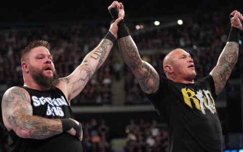 WWE SmackDown第1295期：兰迪·奥顿现身救凯文·欧文斯
