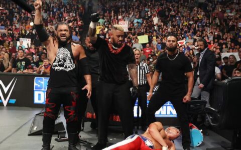 WWE SmackDown第1300期：血脉摧毁了科迪·罗兹和凯文·欧文斯