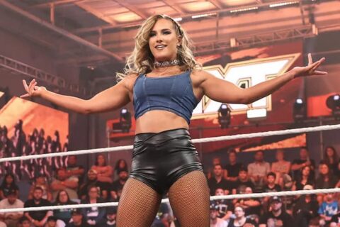 WWE 录制现场突发意外：法伦·亨利疑似受伤