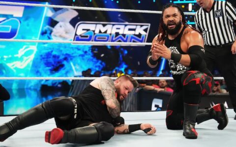 WWE SmackDown第1310期：法图利用罗兹的干扰确保血脉队战胜了奥顿和欧文斯