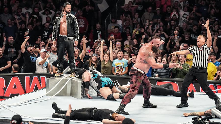 WWE RAW第1636期：罗林斯的回归让里德输掉了最后一场与人间怪兽的比赛
