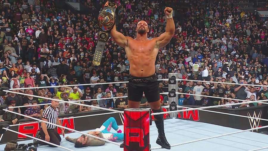 WWE RAW第1639期:布朗布雷克几百杰乌索,成为新任洲际冠军