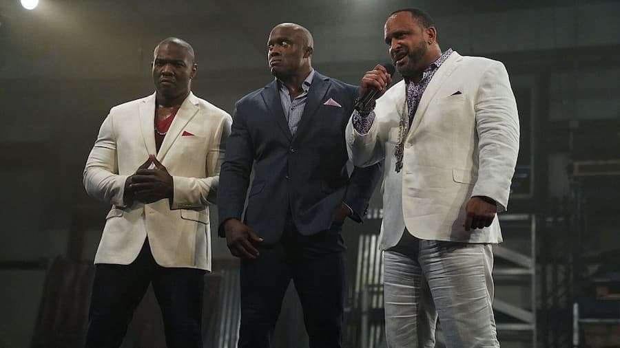 鲍比·莱斯利(Bobby Lashley)屈才了?!全美冠军竟沦落到打双打?!