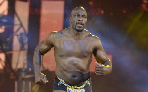泰特斯·奥尼尔 (Titus O'Neil)