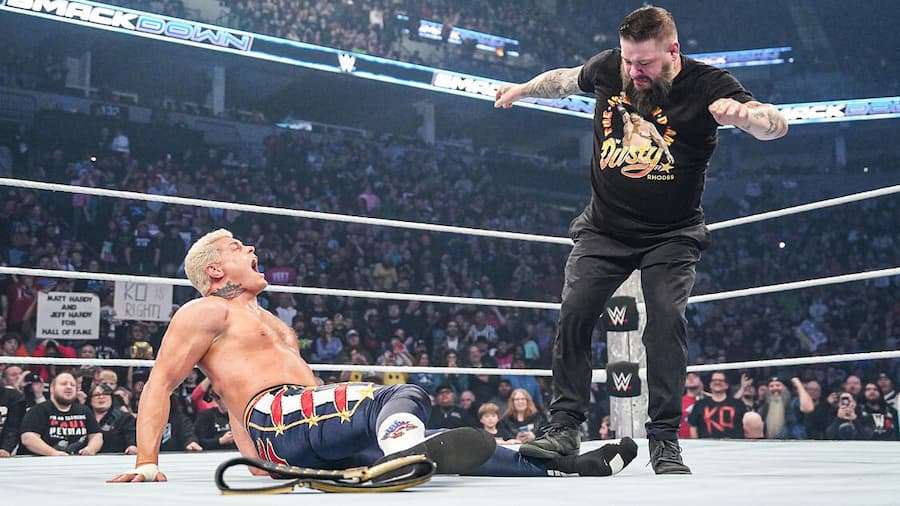 WWE SmackDown第1320期:科迪·罗兹击败查德·盖博后,和凯文·欧文斯发生冲突
