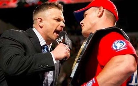 亚历克斯·莱利（Alex Riley）和约翰·塞纳（John Cena）E。