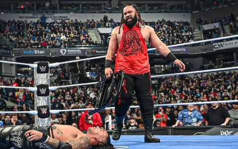WWE SmackDown第1328期：皇家大战前夜，雅各布·法图上演双打赛